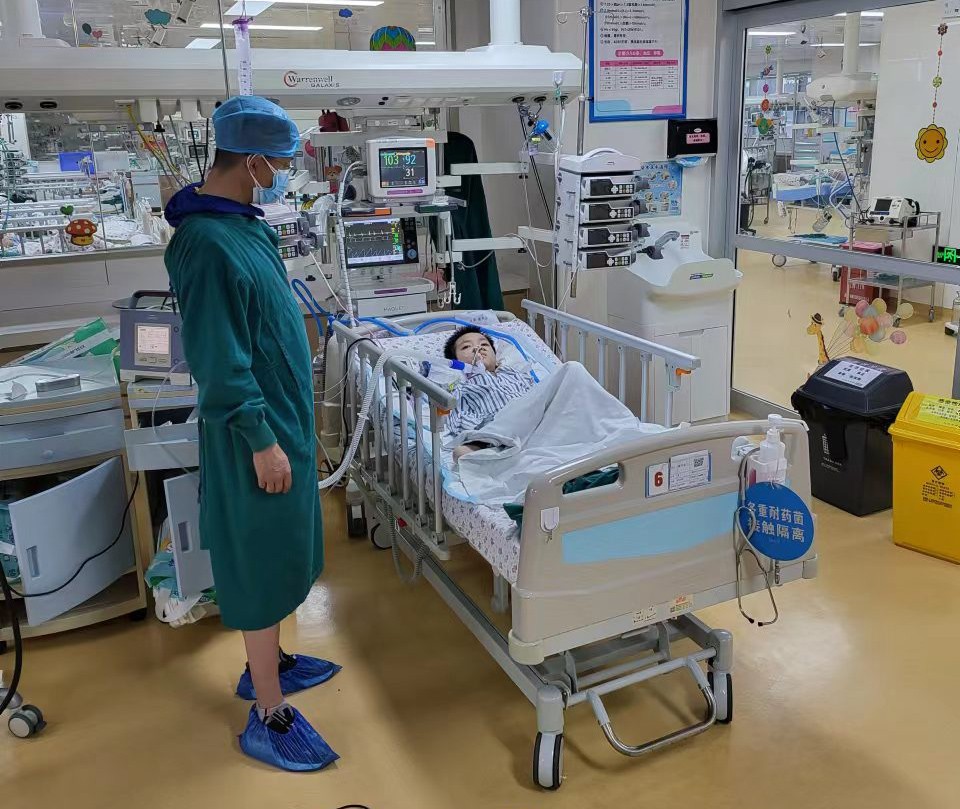 治多县跨省救护车出租公司