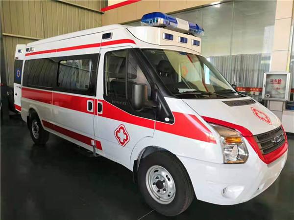 治多县福特V362救护车